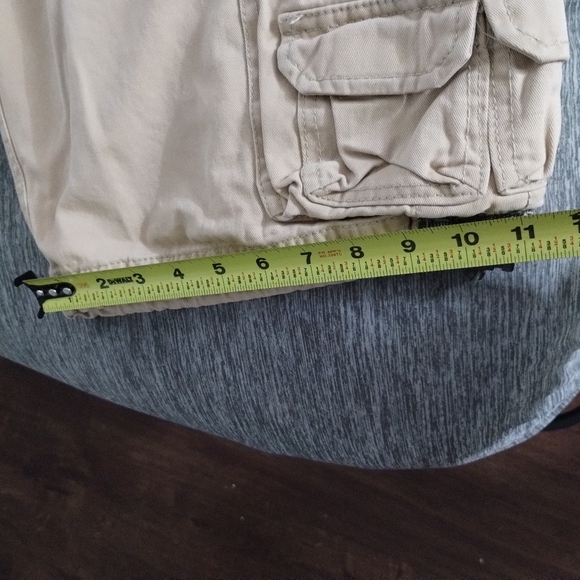 Cargo Shorts - Picture 7 of 9